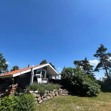 Right Next To The 別荘